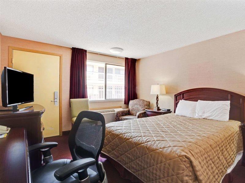 Fairbridge Inn Express Таквила Экстерьер фото