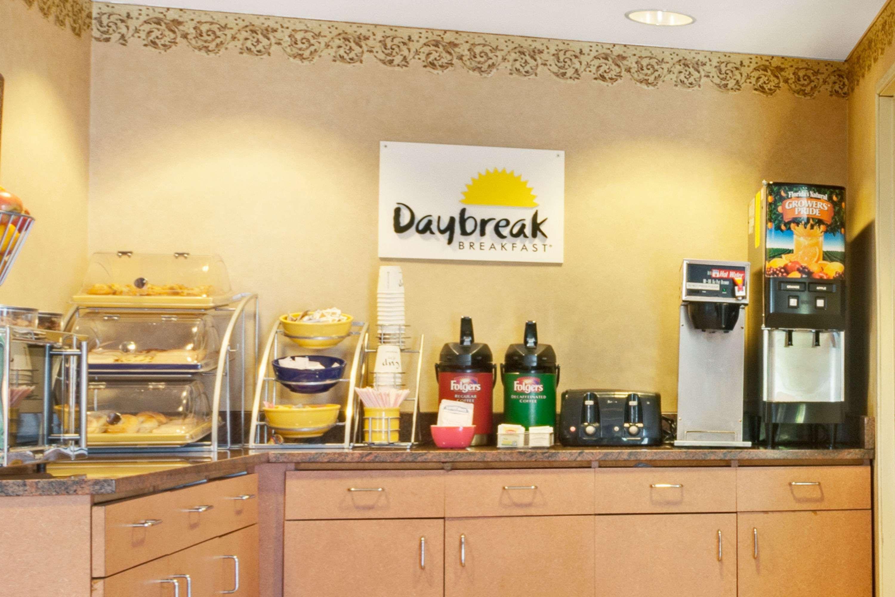Fairbridge Inn Express Таквила Экстерьер фото