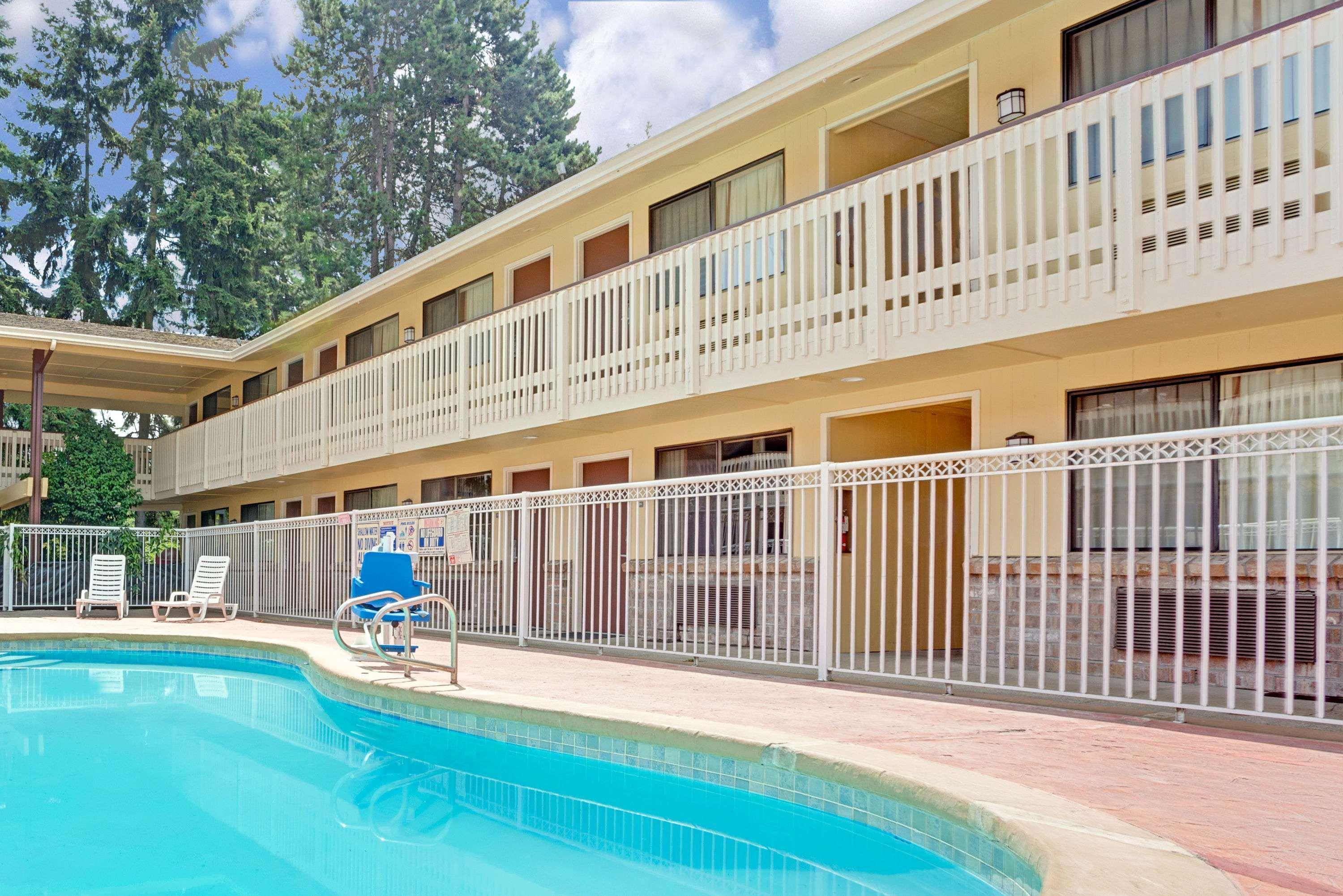 Fairbridge Inn Express Таквила Экстерьер фото
