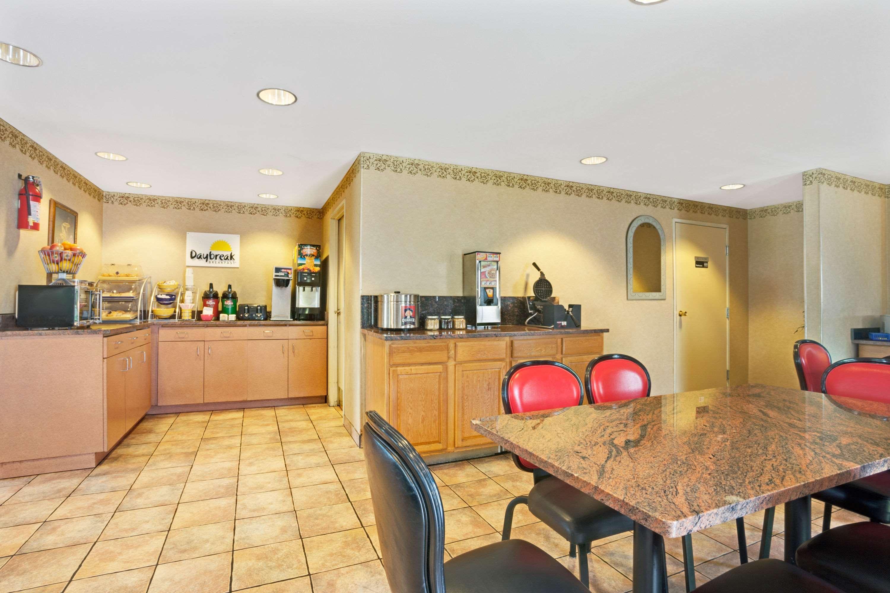 Fairbridge Inn Express Таквила Экстерьер фото