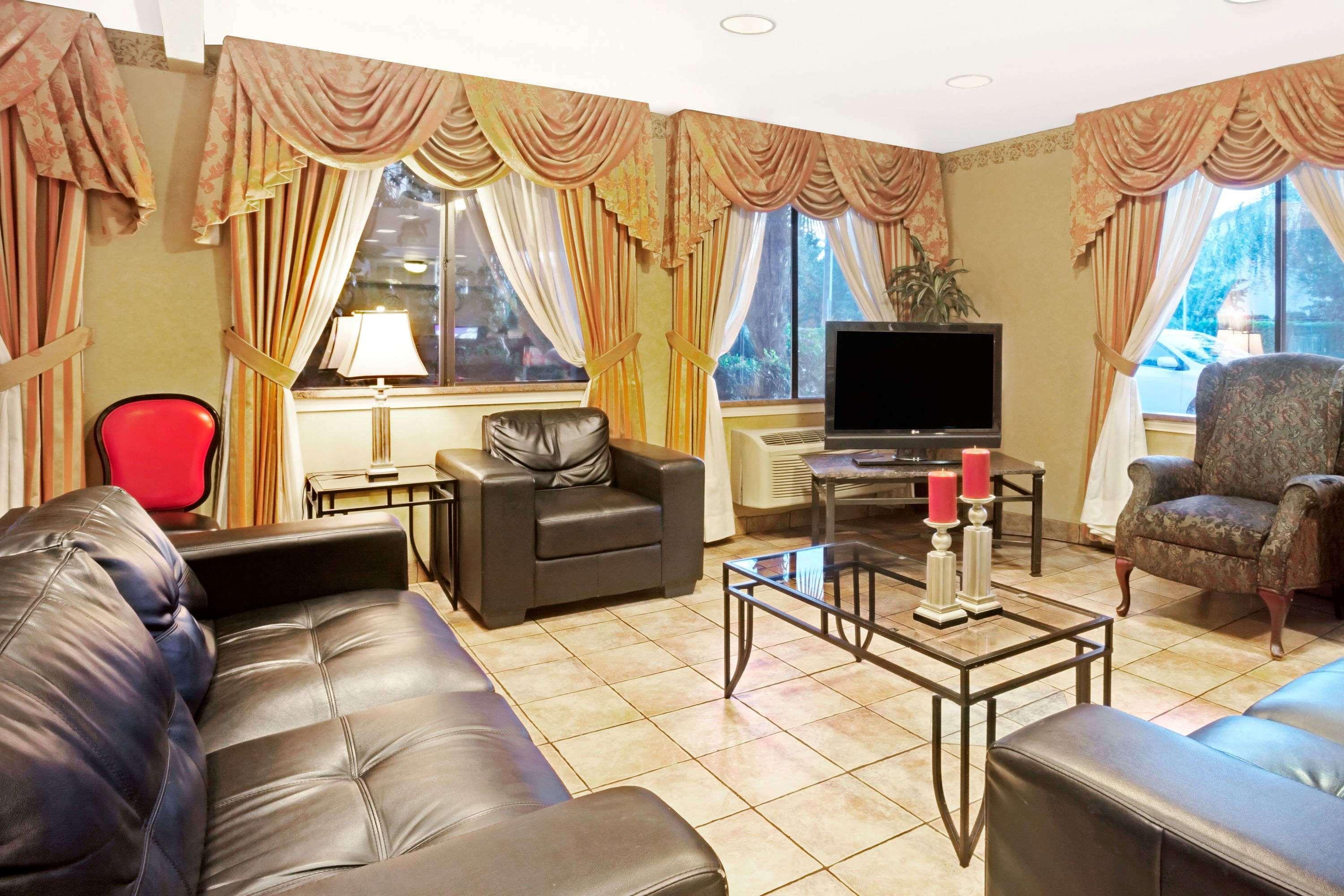 Fairbridge Inn Express Таквила Экстерьер фото